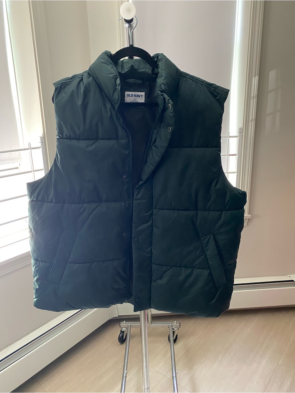 Old Navy Men's Forest Green Puffer Vest